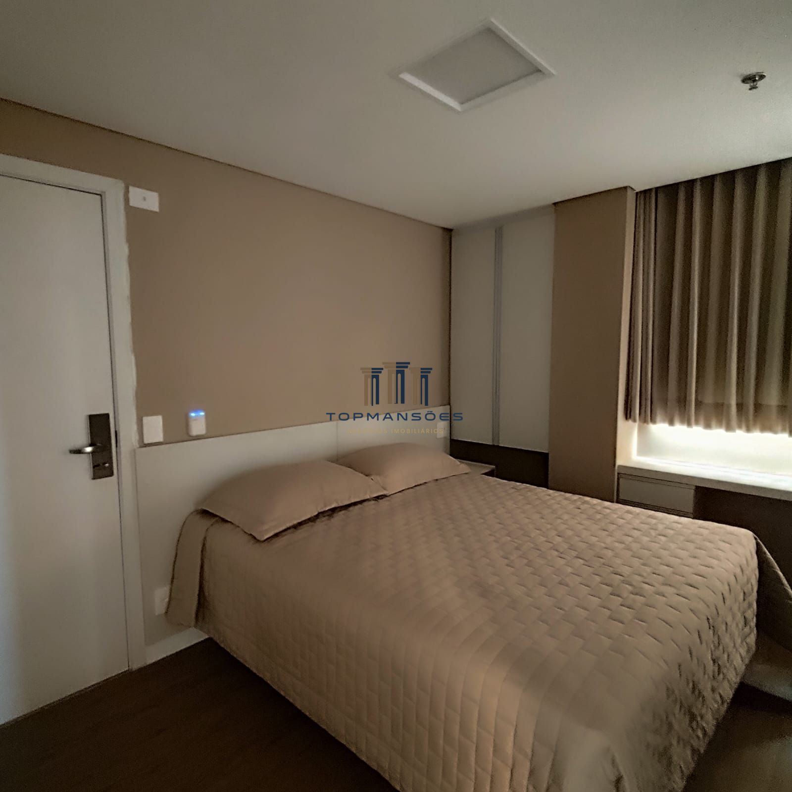 Apartamento com 2 Dormitórios à venda, 75 m² por R$ 1.690.000,00 Apartamento com 2 Dormitórios à venda, 75 m² por R$ 1.690.000,00