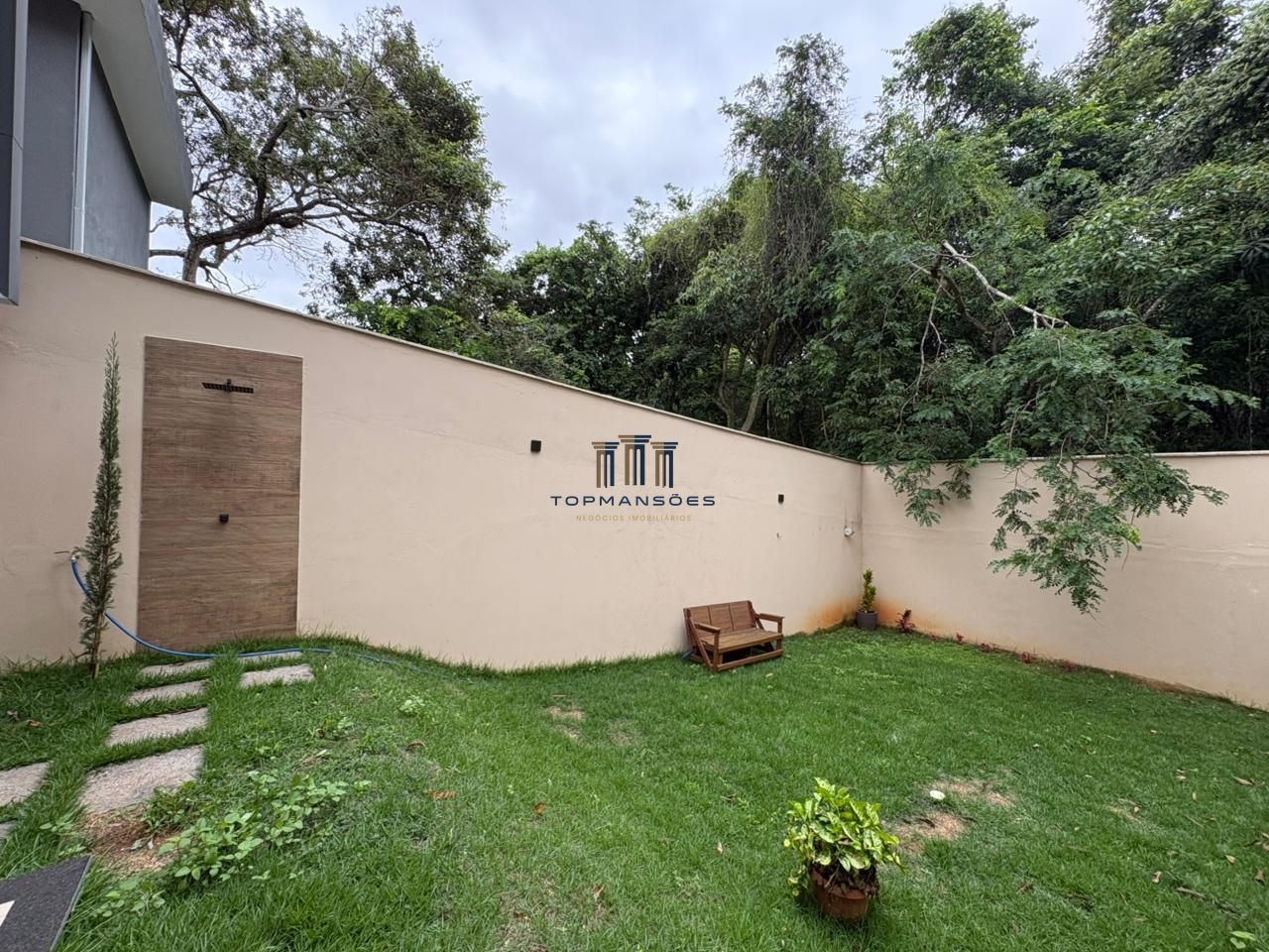 Casa moderna, 2 quartos, com gourmet e jardim no aeronautas,