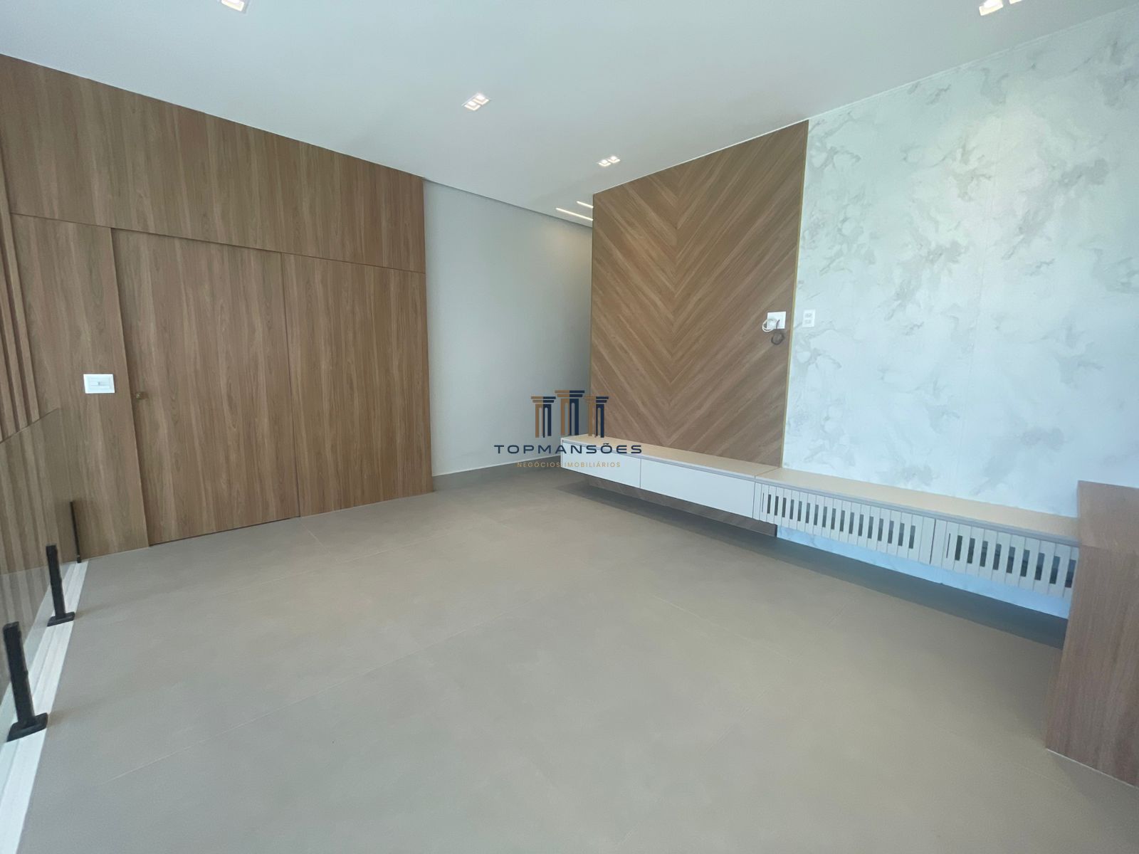 Casa de Alto Padrão 4 quartos com piscina e gourmet 583m3/ Alphaville Vespasiano