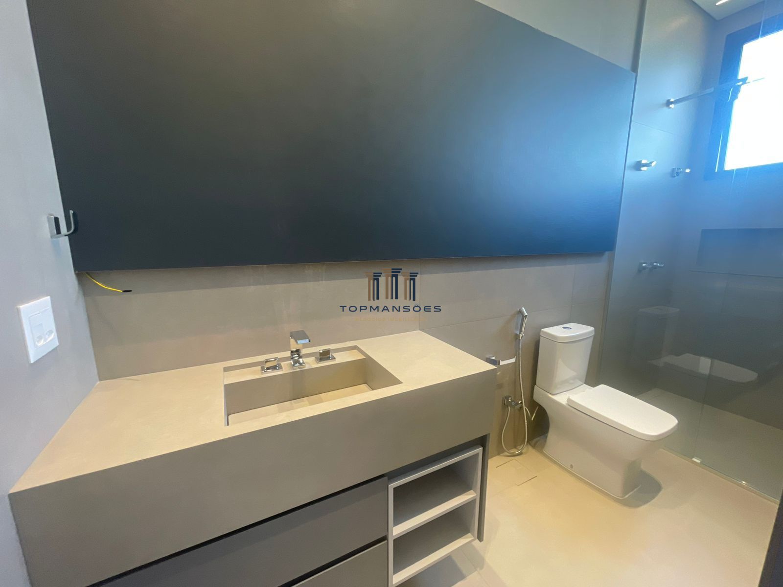 Casa de Alto Padrão 4 quartos com piscina e gourmet 583m3/ Alphaville Vespasiano