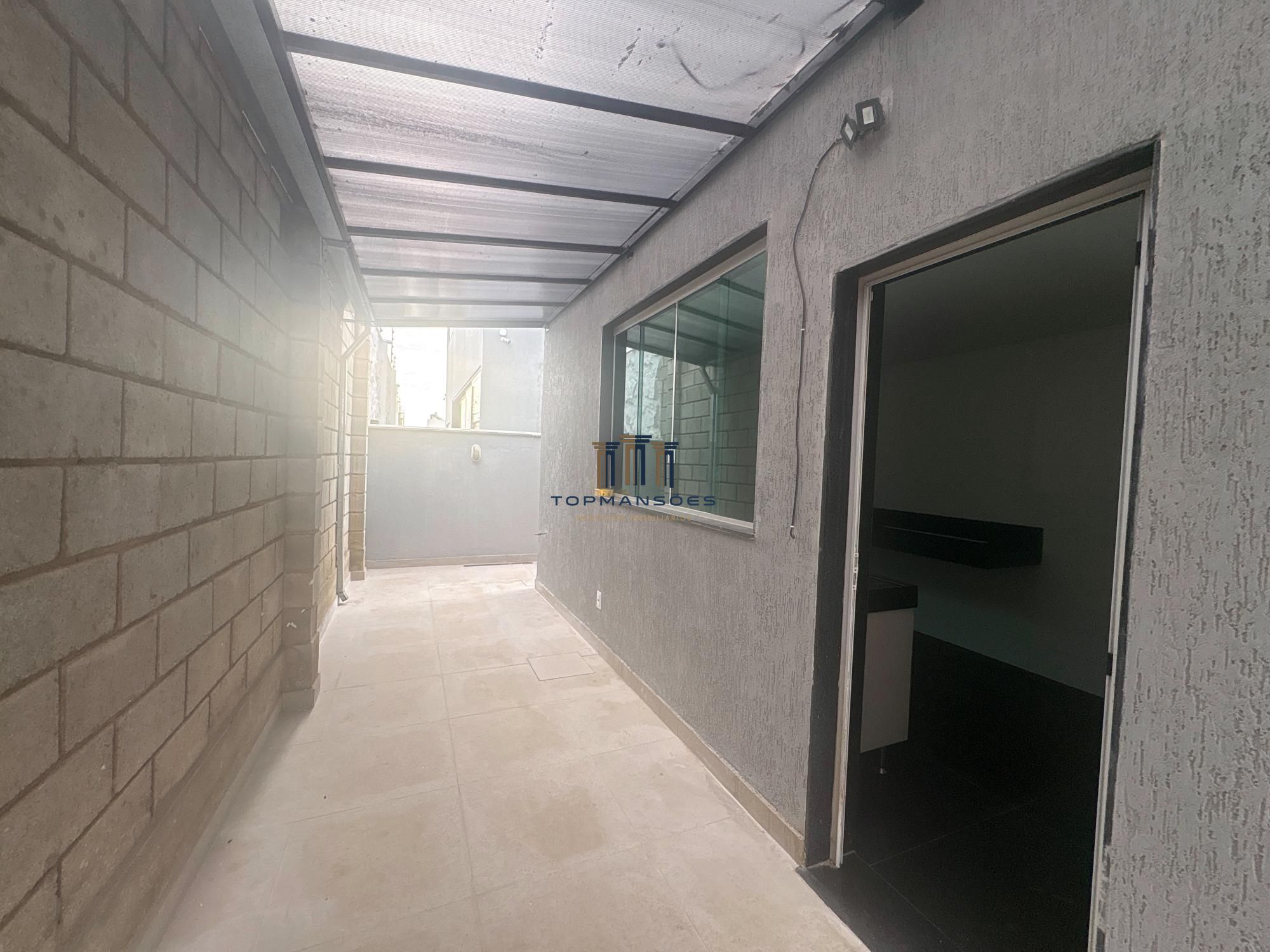 Casa com 4 suítes vista definitiva em Condominio fechado em Vespasiano