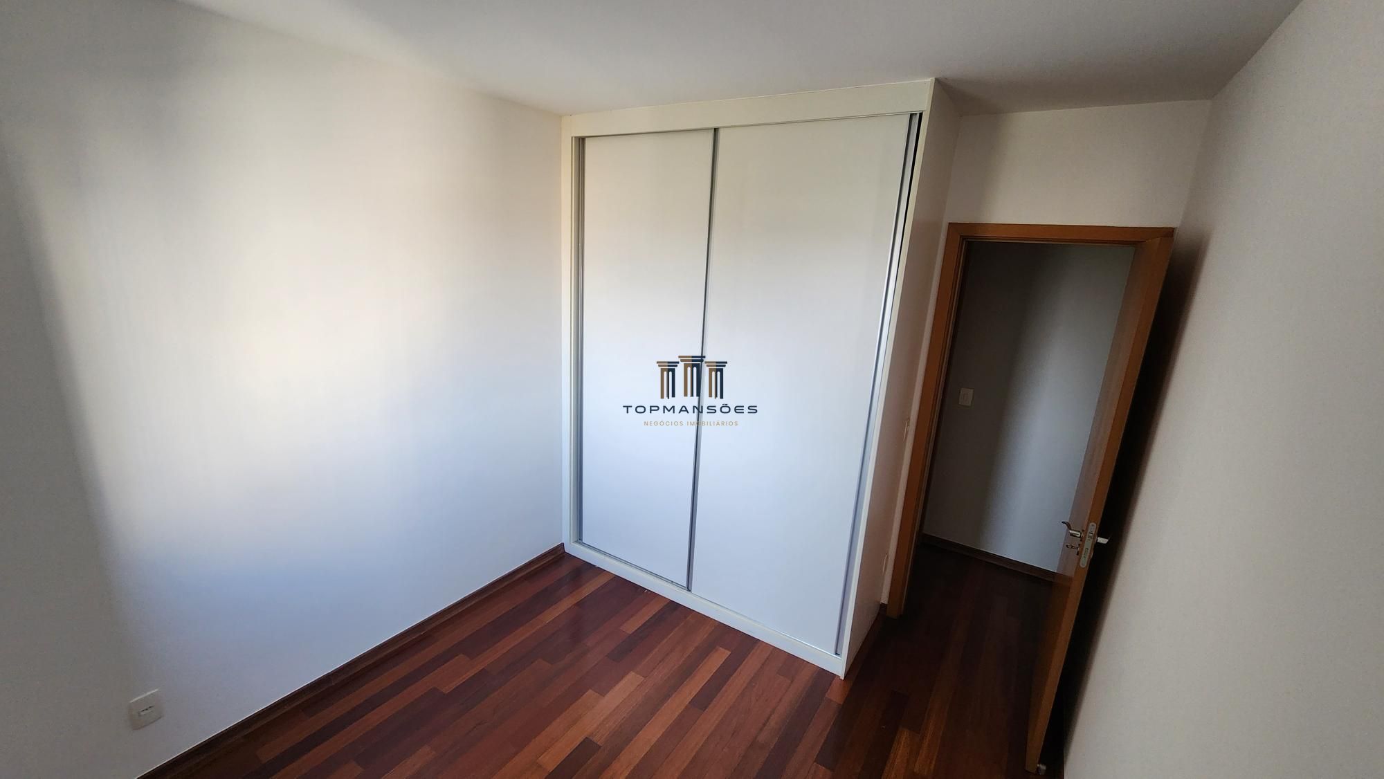 Apartamento à venda com 4 quartos, 166m² - Foto 15