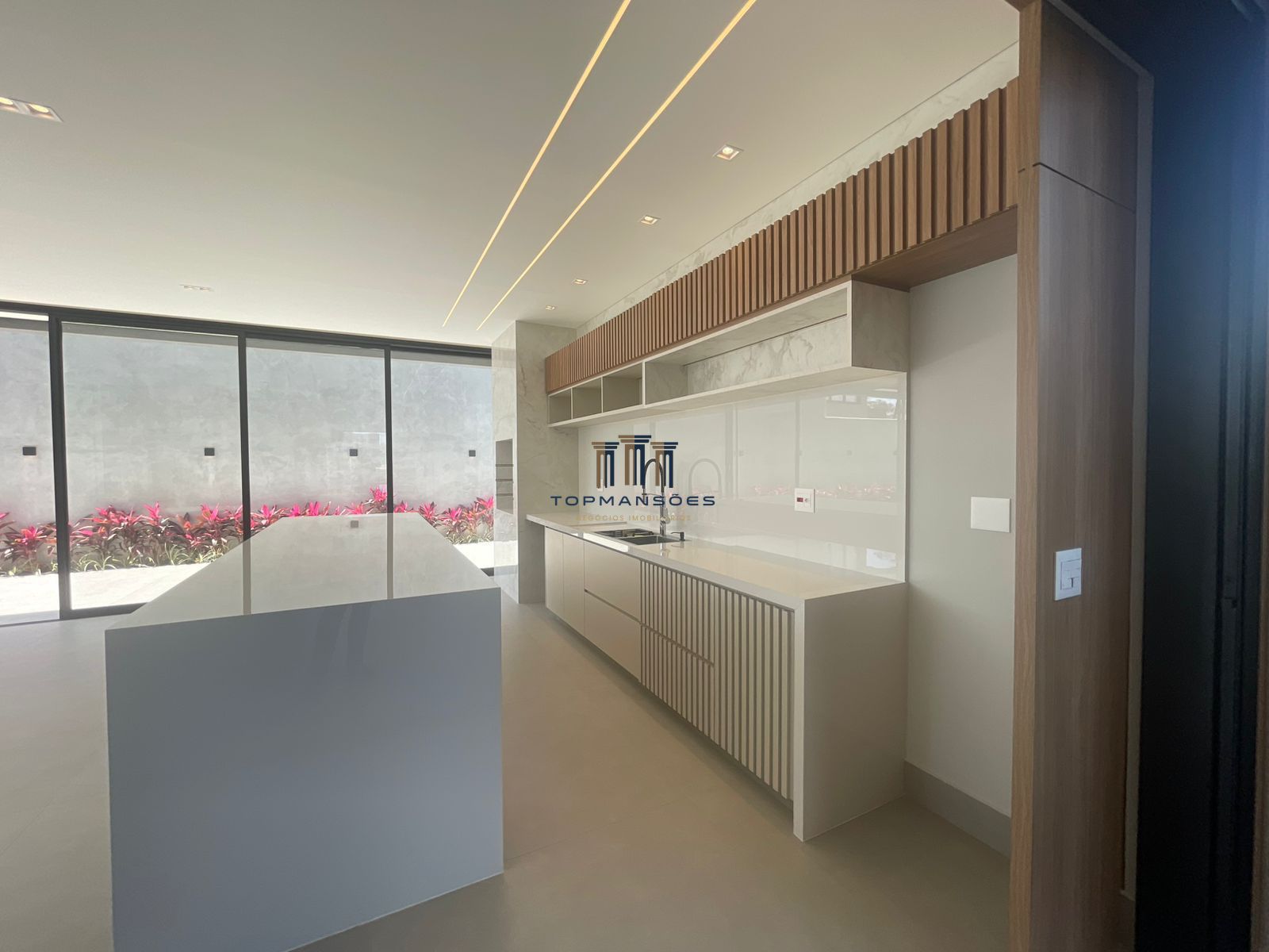 Casa de Alto Padrão 4 quartos com piscina e gourmet 583m3/ Alphaville Vespasiano