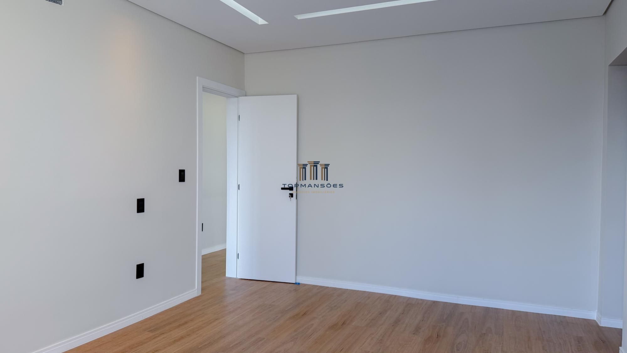 Casa alto padrão nova 4 suítes, em condominio com Lazer completo em Vespasiano