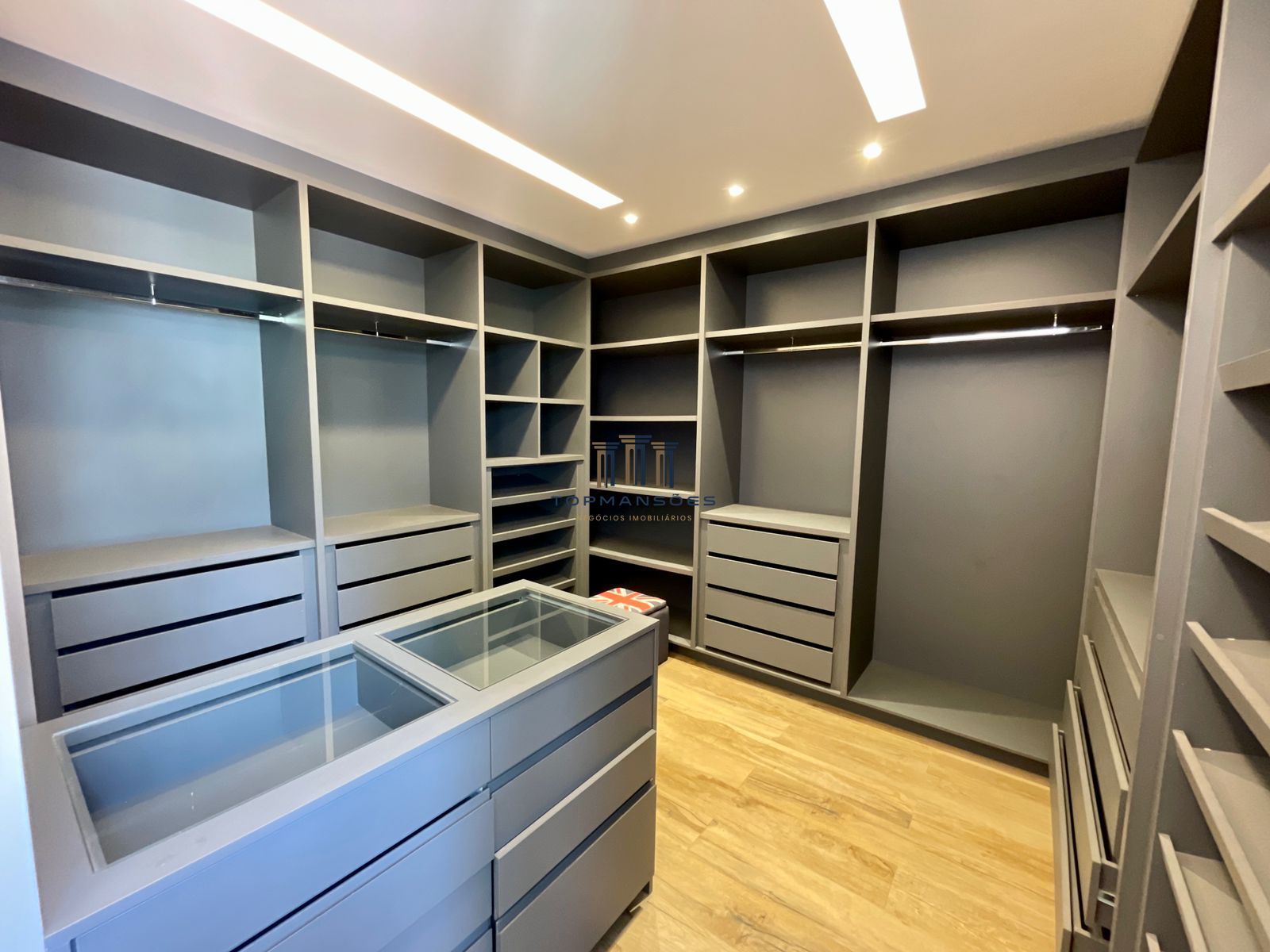 Casa Luxo, moderna, mobiliada com piscina, Alphaville, Vespasiano, MG