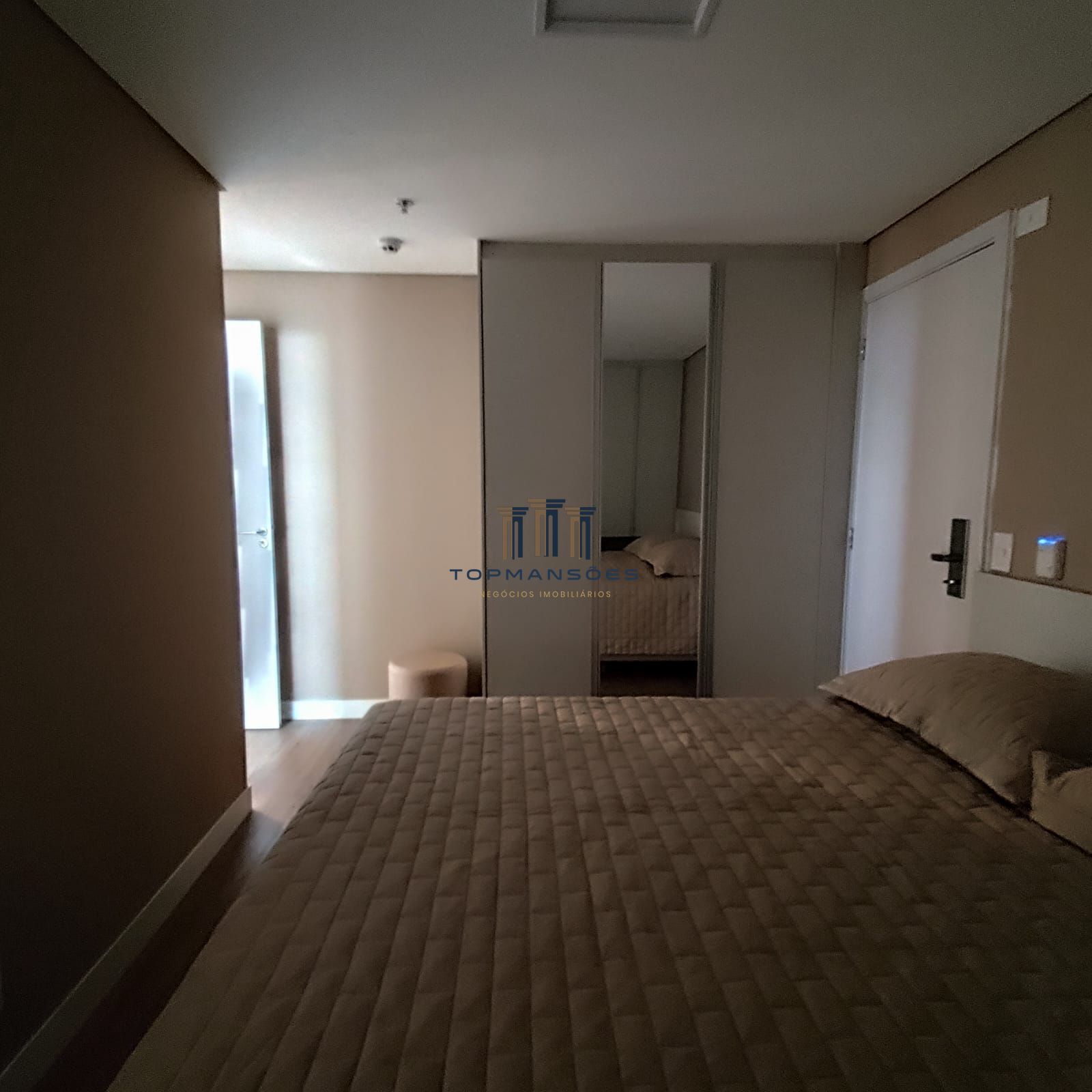 Apartamento com 2 Dormitórios à venda, 75 m² por R$ 1.690.000,00 Apartamento com 2 Dormitórios à venda, 75 m² por R$ 1.690.000,00