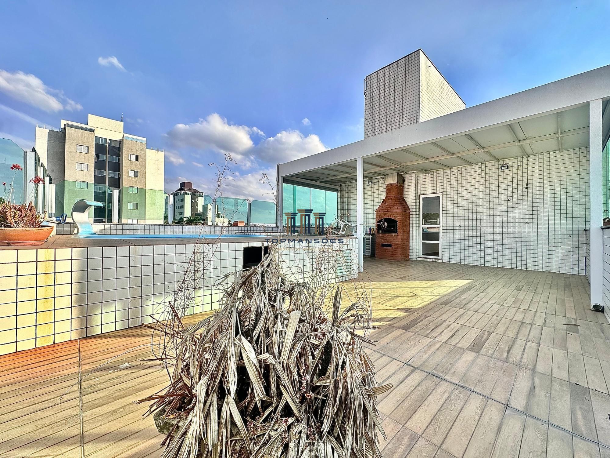 Cobertura à venda com 200m², com piscina por R$ 1.300.000,00