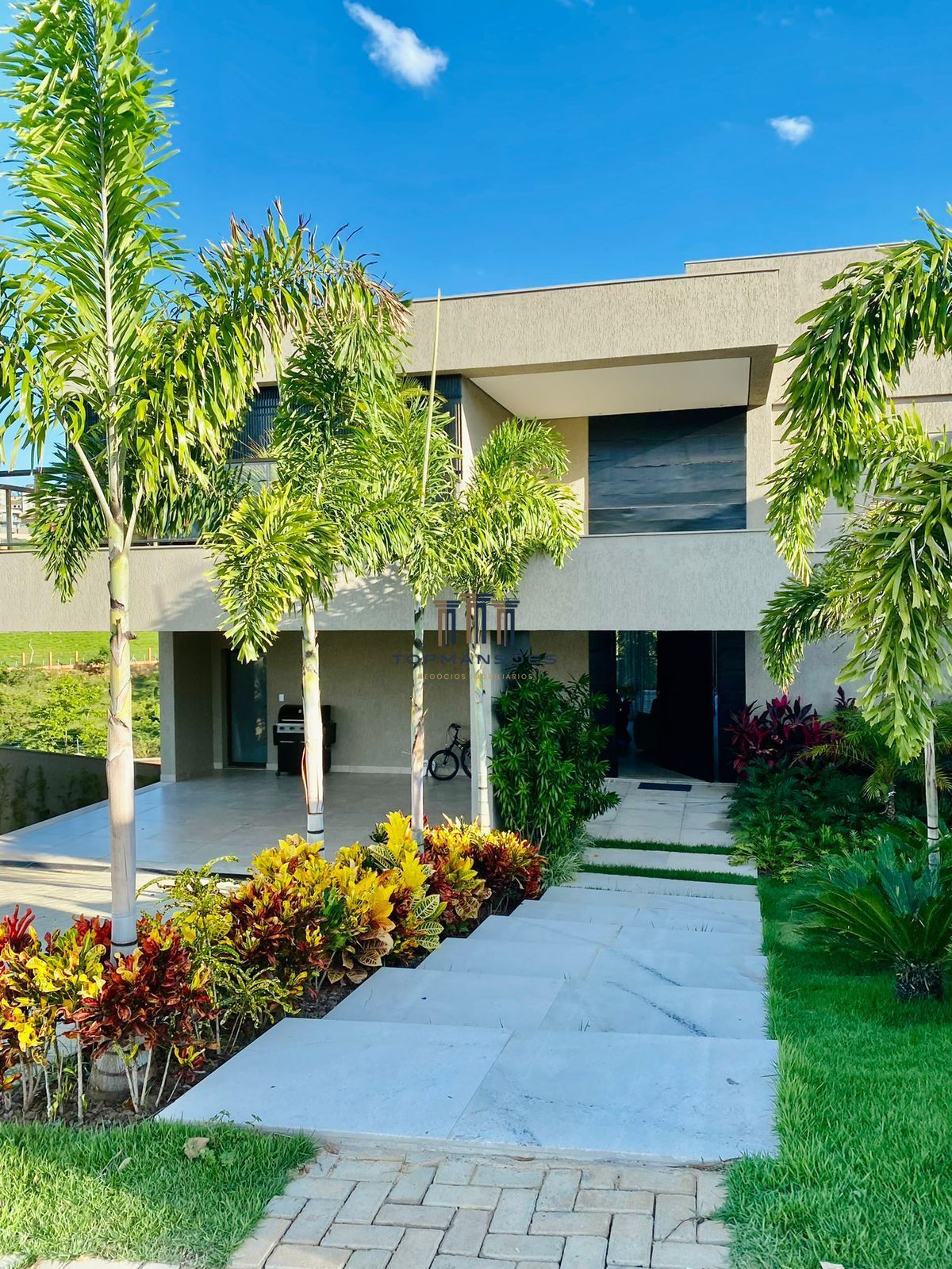 Casa moderna 4 quartos com piscina condomínio Alphaville - Vespasiano/MG