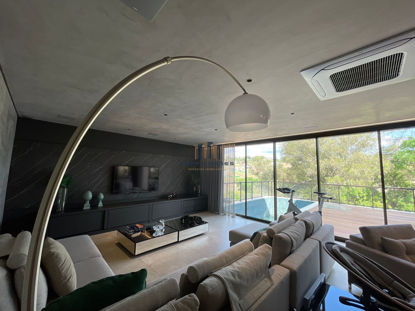 Casa moderna 4 quartos com piscina condomínio Alphaville - Vespasiano/MG