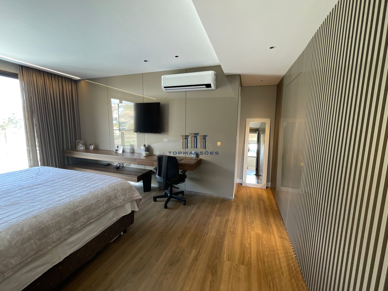 Casa moderna 4 quartos com piscina condomínio Alphaville - Vespasiano/MG