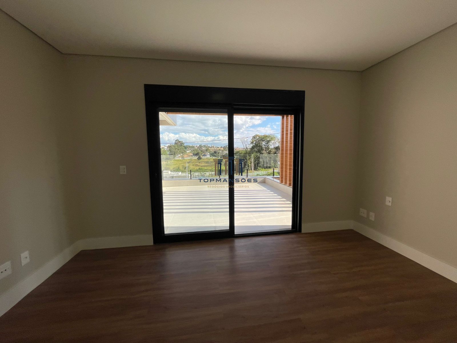 Casa Nova Alto Padrão em Condominio na Pampulha com 4 suites, Gourmet ePiscina
