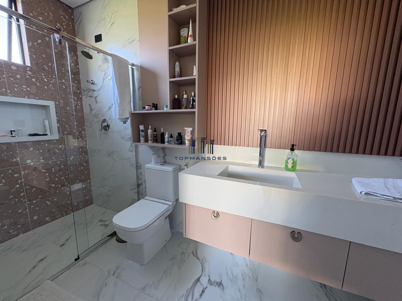 Casa em condomínio com 4 Dormitórios à venda, 379 m² por R$ 3.690.000,00 Casa em condomínio com 4 Dormitórios à venda, 379 m² por R$ 3.690.000,00