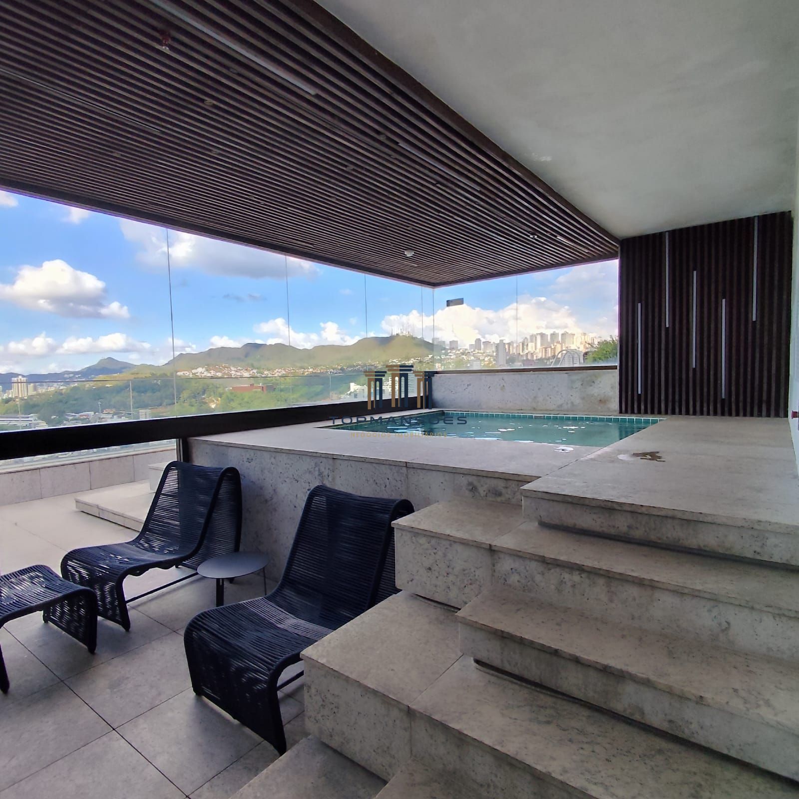 Apartamento mobiliado a venda, 75 m2, R$1.690.000,00 no esto