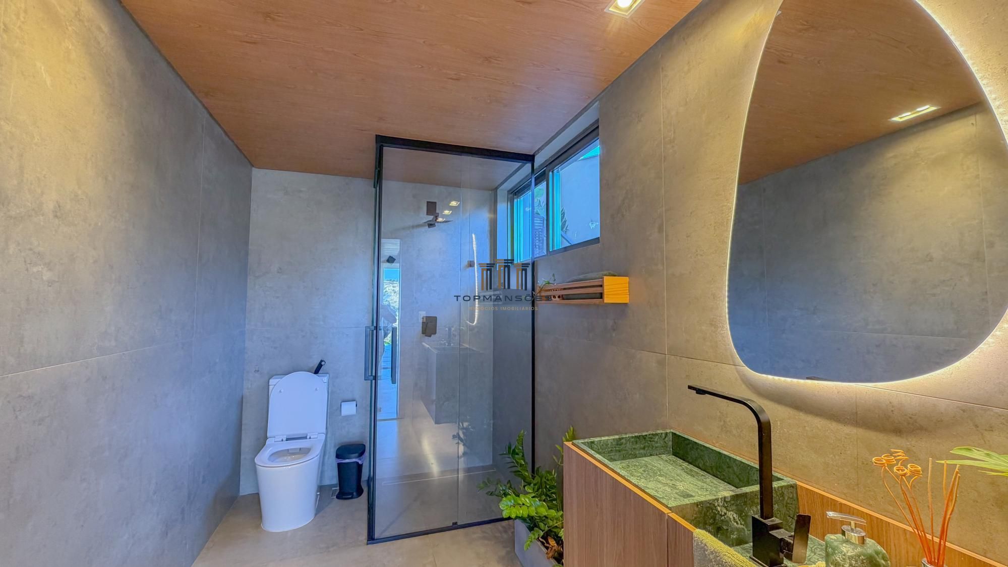 Casa Alto Padrão mobiliada com 4 Suítes, Piscina e Vista em Alphaville Vespasian