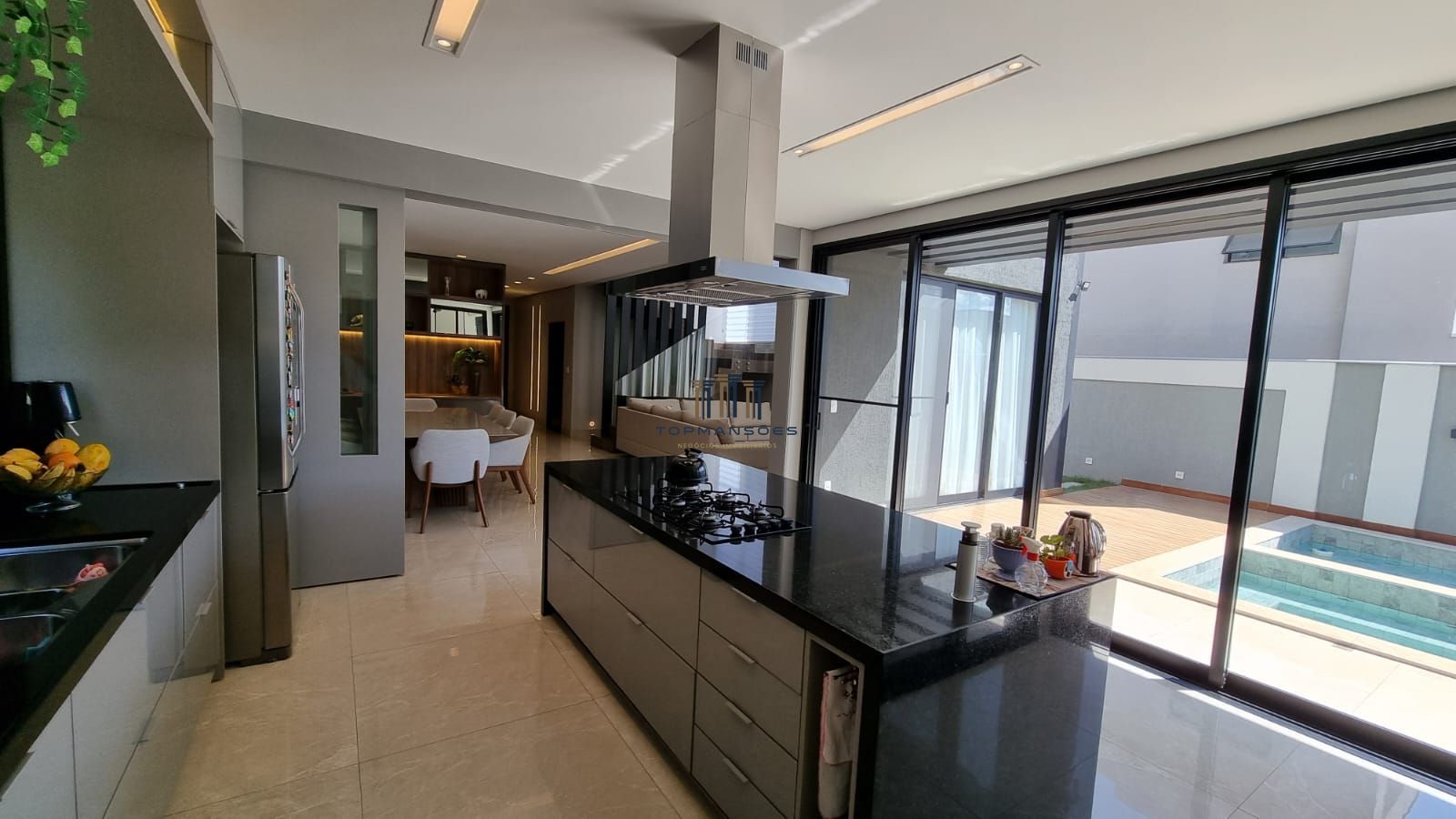 Casa de Condomínio à venda e aluguel com 4 quartos, 340m² - Foto 11