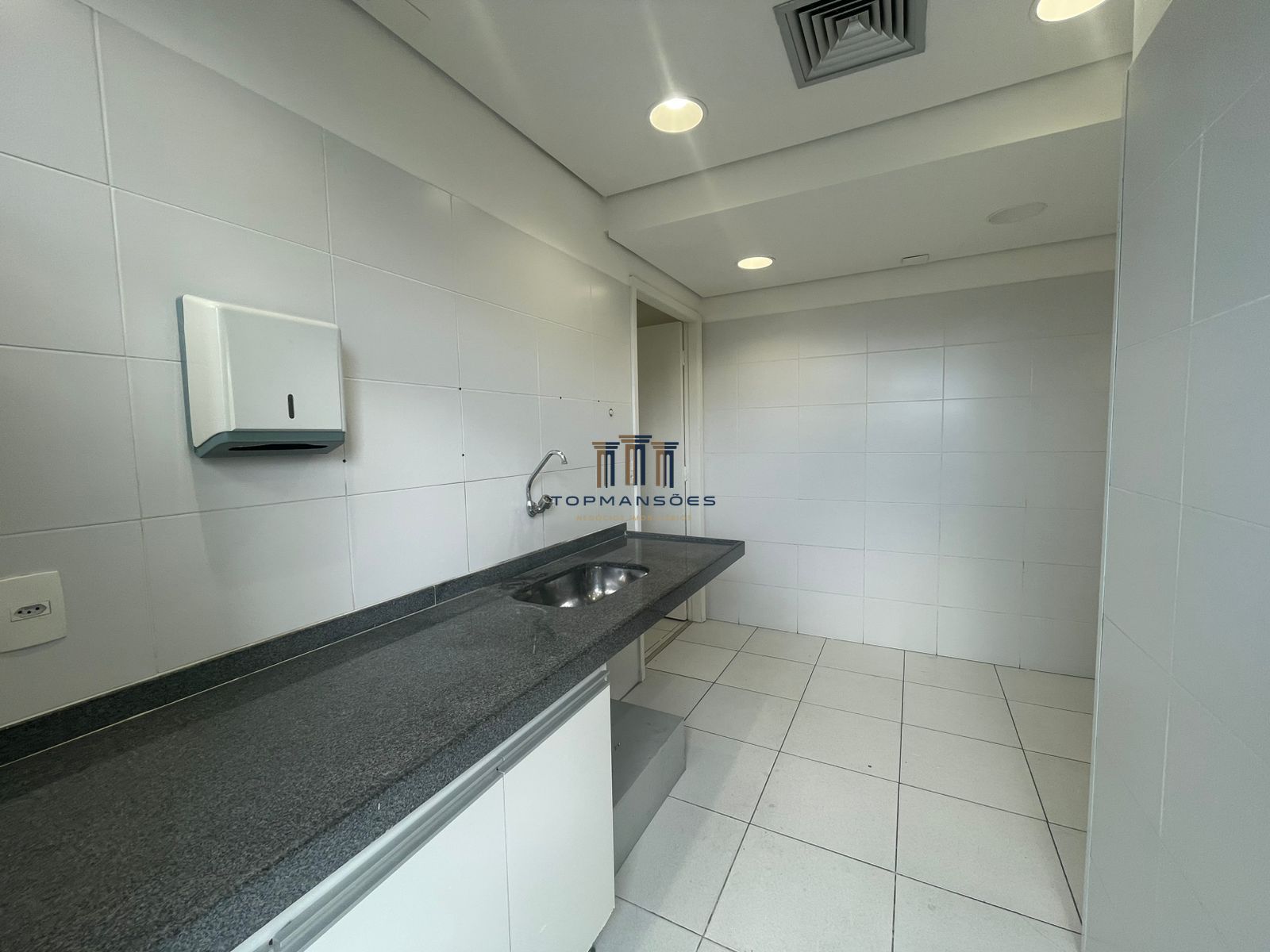 Loja/andar com 400m2 na melhor localização comercial da Pampulha!!!