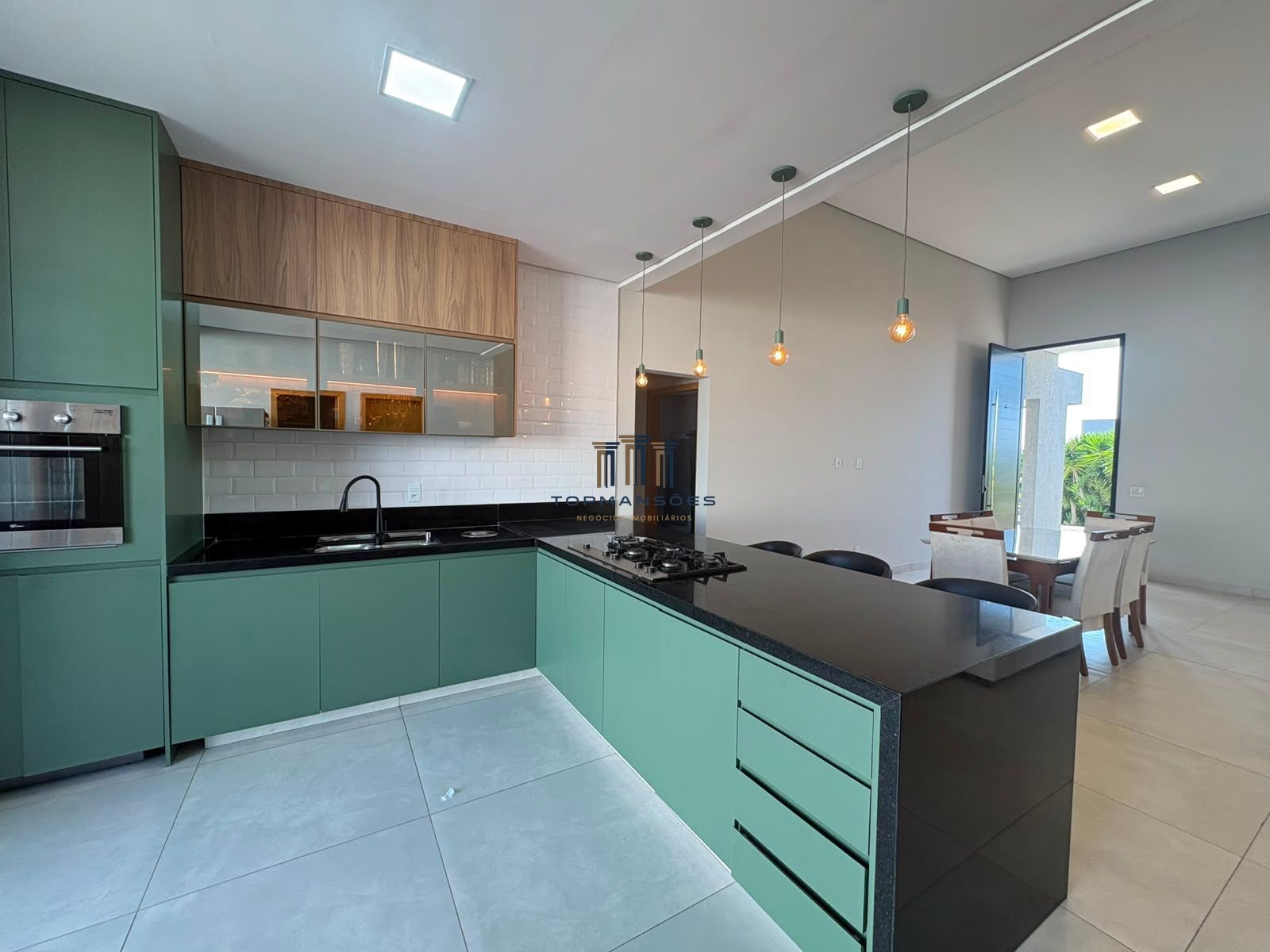 Linda casa linear, moderna 3 quartos condominio villas park