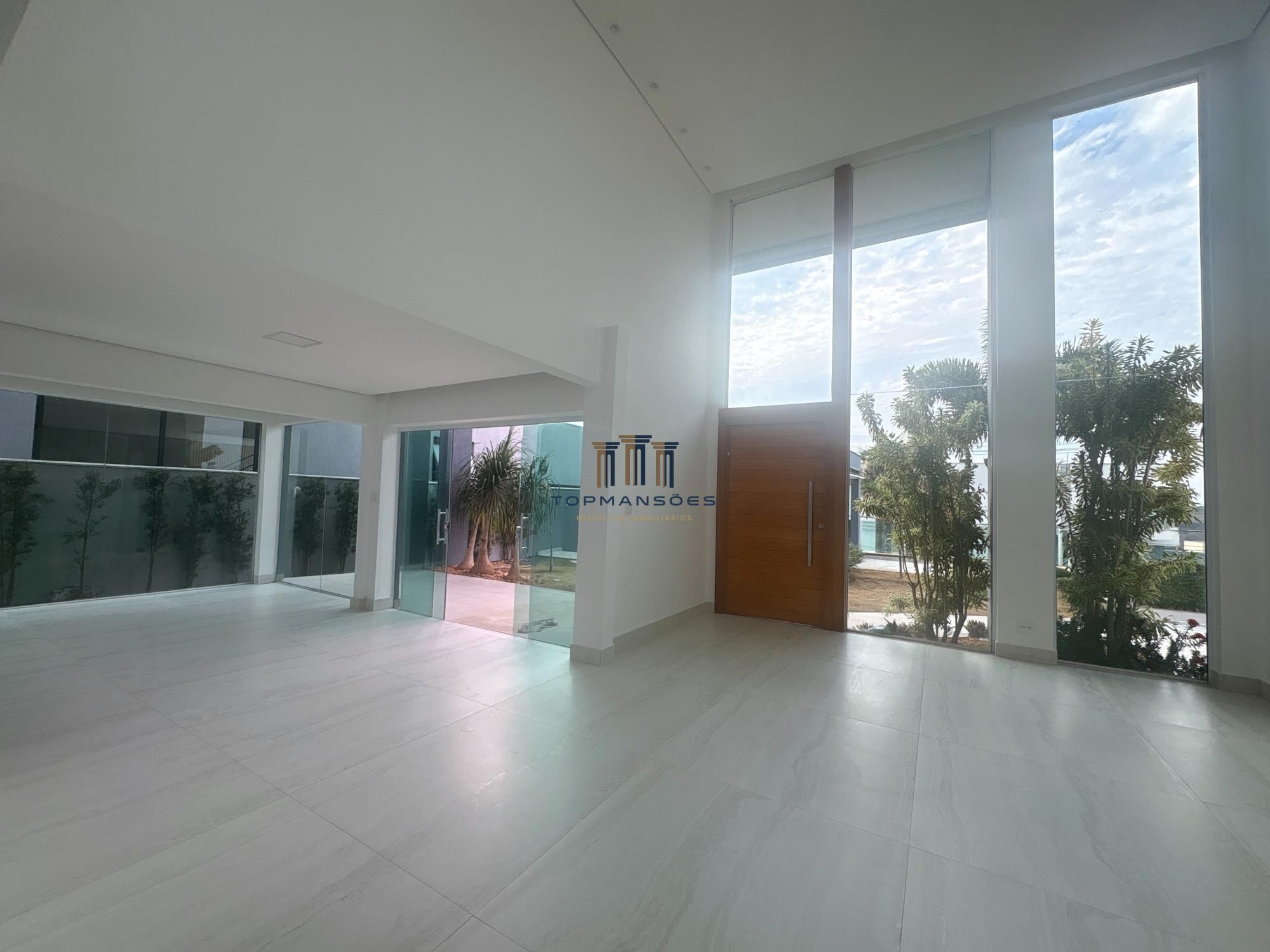 Casa com 4 suítes vista definitiva em Condominio fechado em Vespasiano