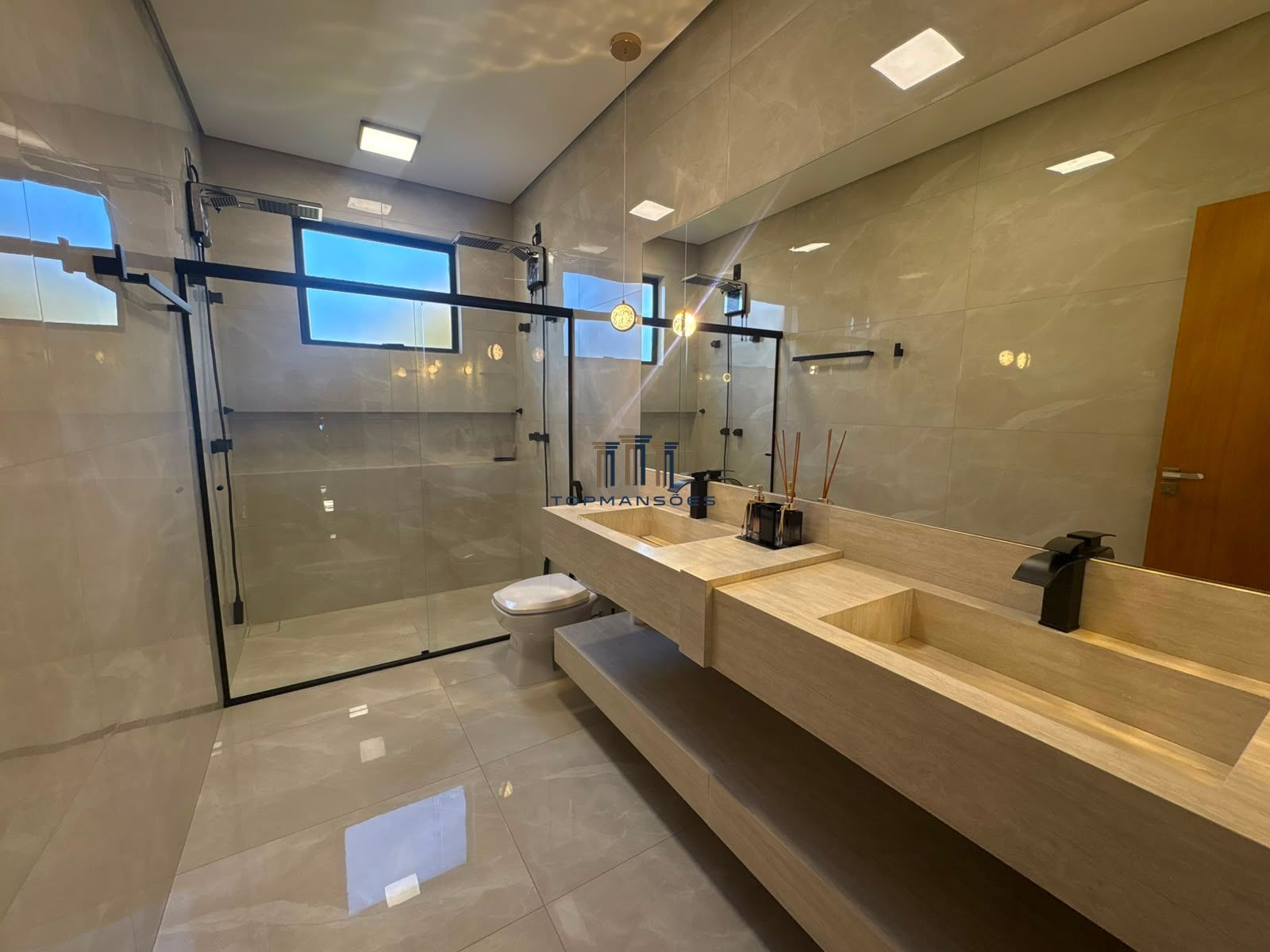 Casa em condomínio para alugar com 243m² no gran park toscan