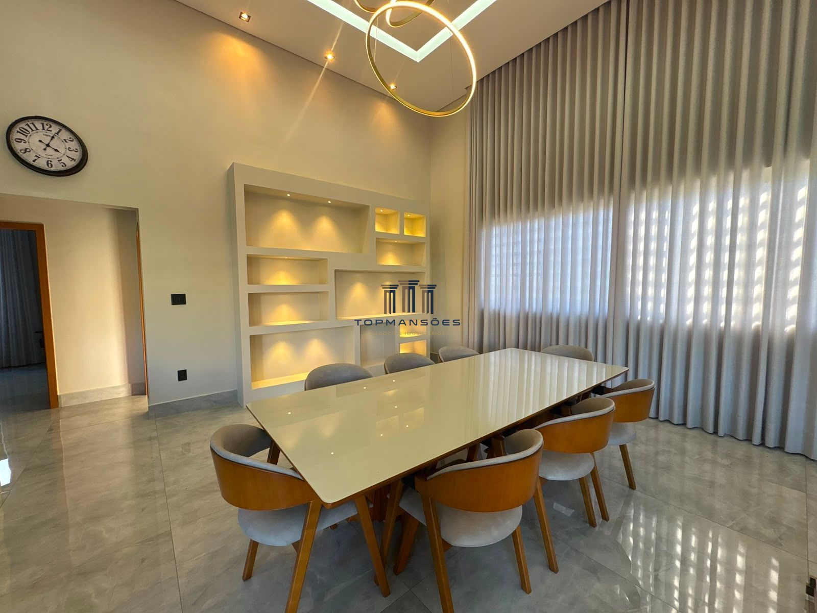 Casa em condomínio com 4 Dormitórios para alugar, 243 m² por R$ 22.000,00 Casa em condomínio com 4 Dormitórios para alugar, 243 m² por R$ 22.000,00