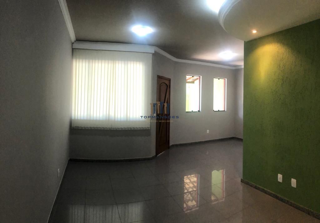 Linda casa geminada 3 quartos com suíte e churrasqueira no b