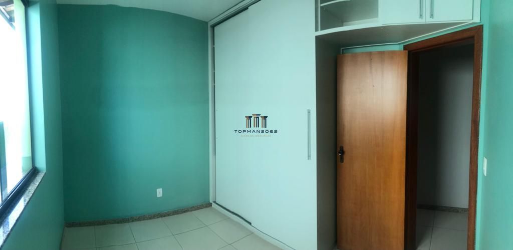 Linda Casa Geminada 3 quartos com suíte e churrasqueira no Bairro Copacabana