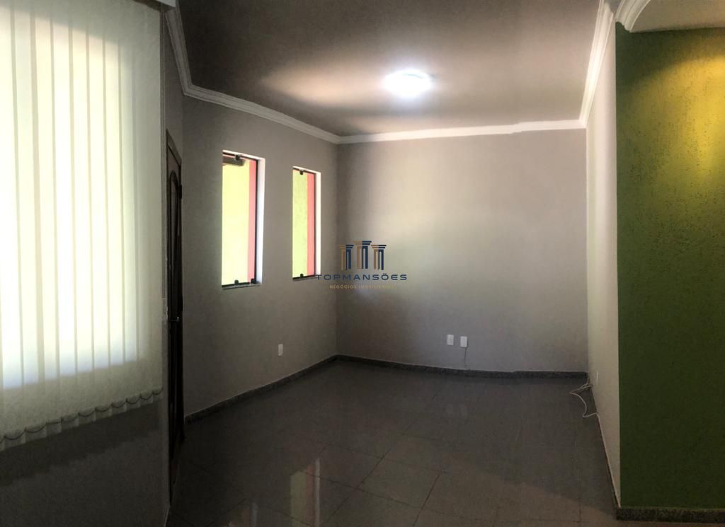 Linda casa geminada 3 quartos com suíte e churrasqueira no b