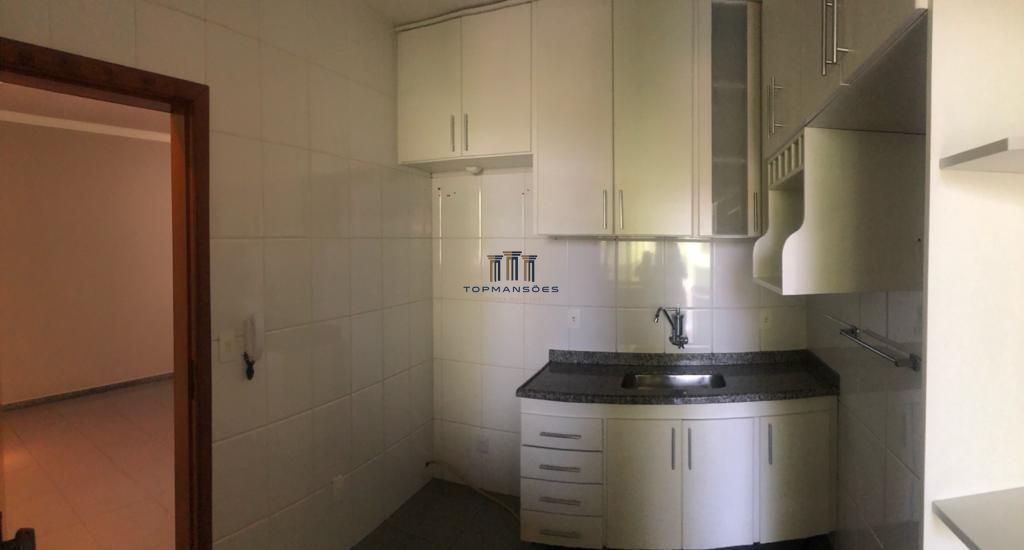 Linda Casa Geminada 3 quartos com suíte e churrasqueira no Bairro Copacabana