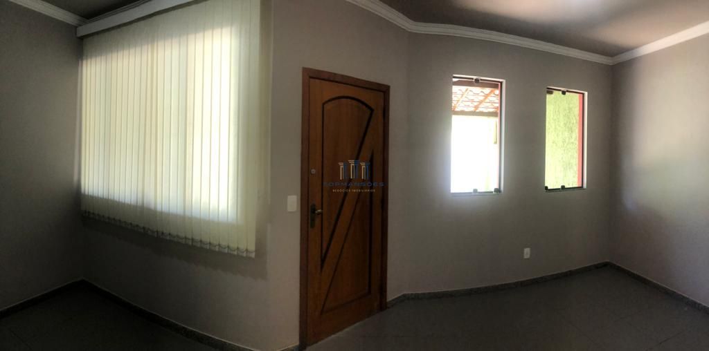 Linda casa geminada 3 quartos com suíte e churrasqueira no b