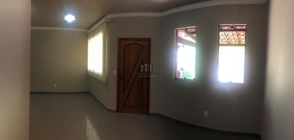 Linda casa geminada 3 quartos com suíte e churrasqueira no b