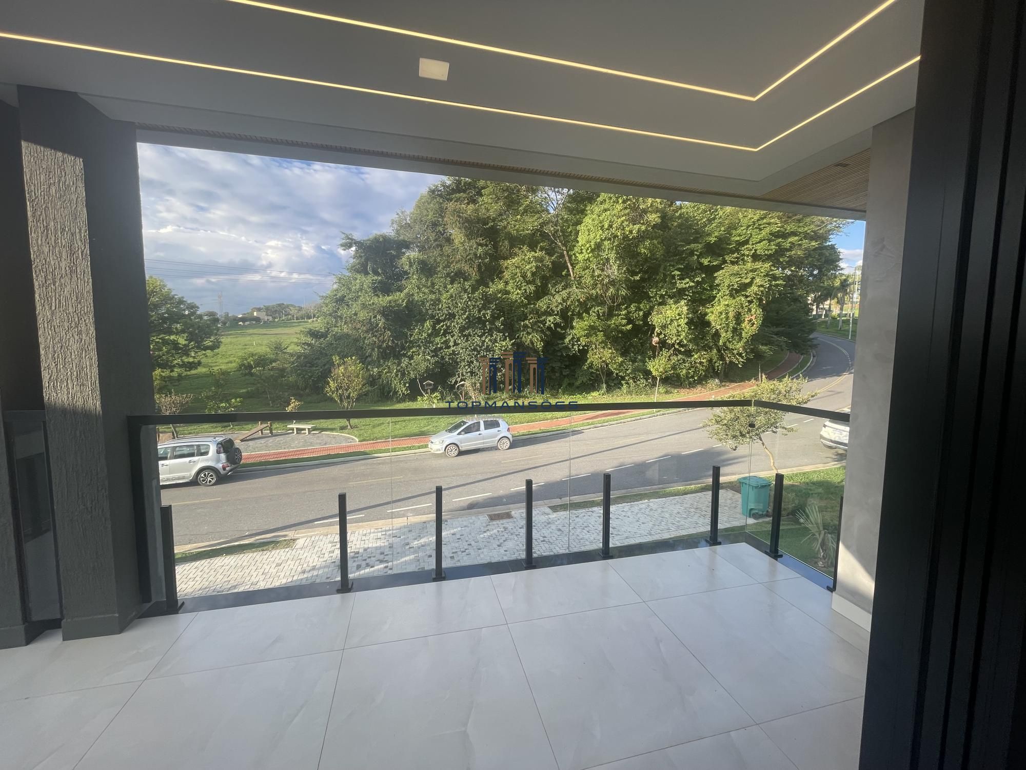 Casa nova mobiliada em Alphaville Vespasiano, piscina, spa e sauna, 4 suites