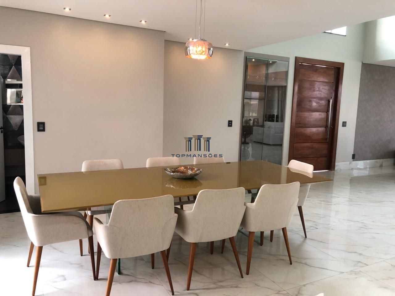 Excelente Casa de condomínio, com 4 suítes fino acabamento Vespasiano