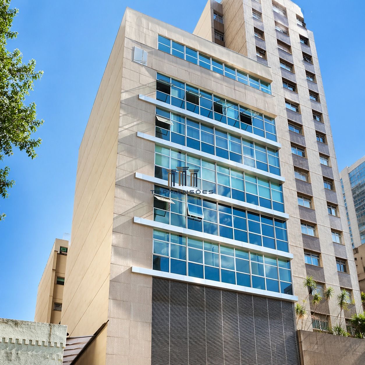 Sala comercial para alugar  no Lourdes - Belo Horizonte, MG. Imóveis