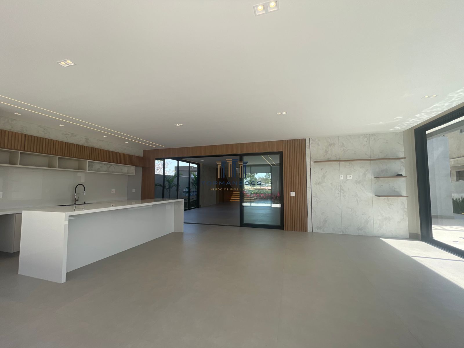Casa de Alto Padrão 4 quartos com piscina e gourmet 583m3/ Alphaville Vespasiano