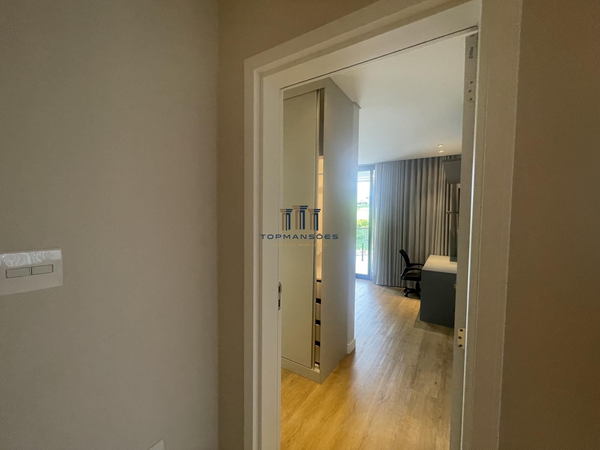Casa nova mobiliada em Alphaville Vespasiano, piscina, spa e sauna, 4 suites
