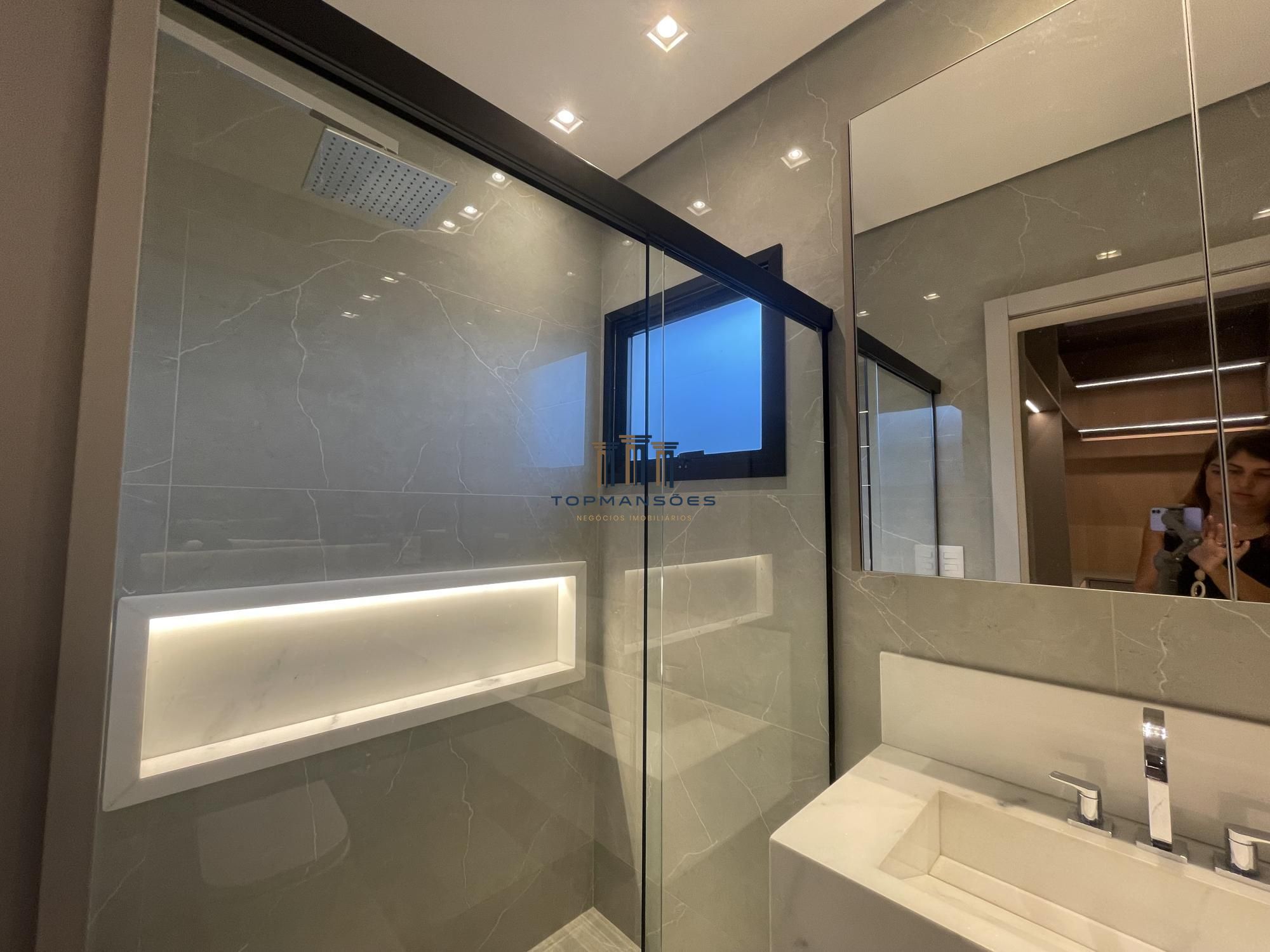 Casa moderna mobiliada com 4 quartos, spa e piscina em Alphaville Vespasiano