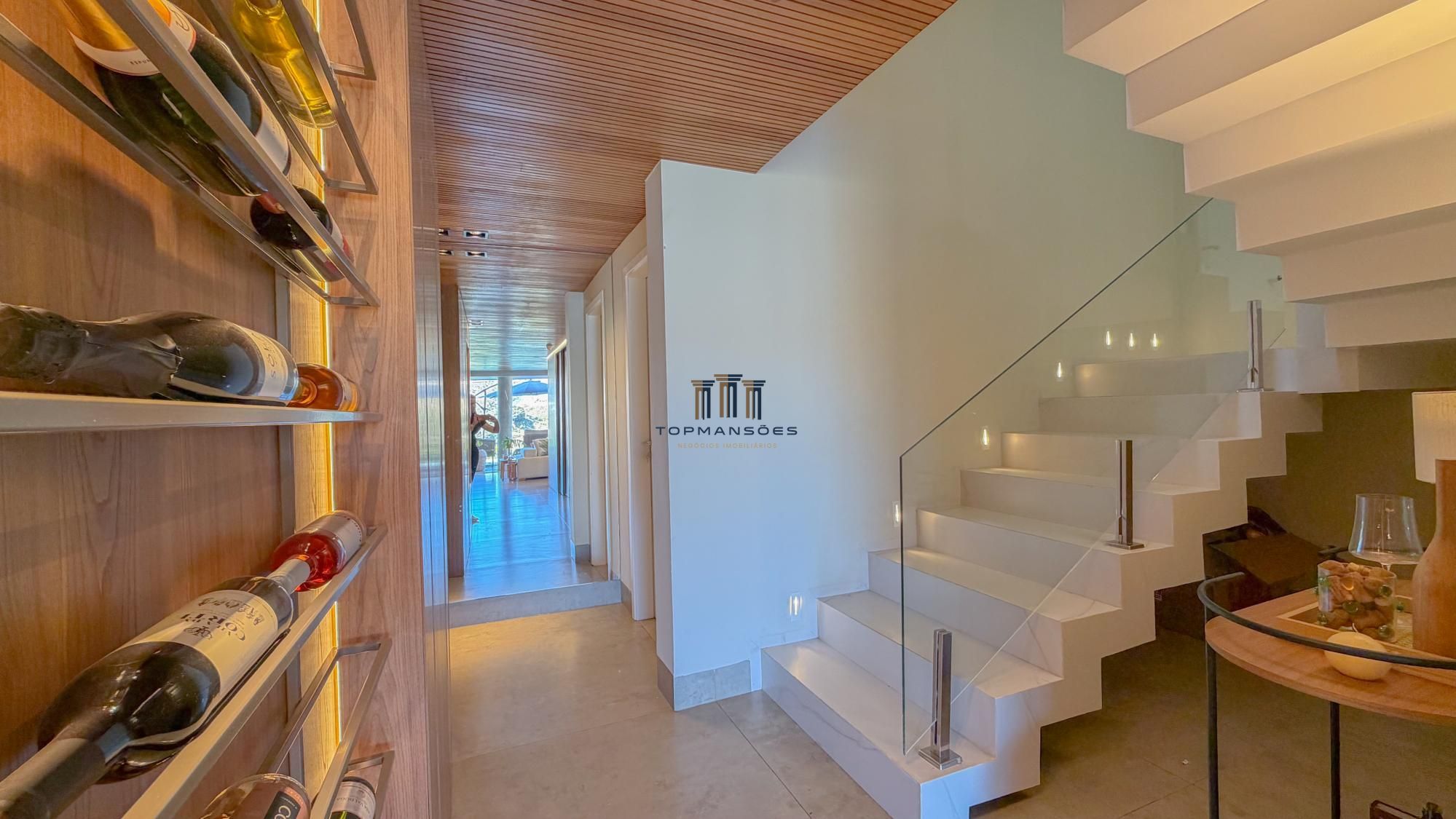 Casa Alto Padrão mobiliada com 4 Suítes, Piscina e Vista em Alphaville Vespasian