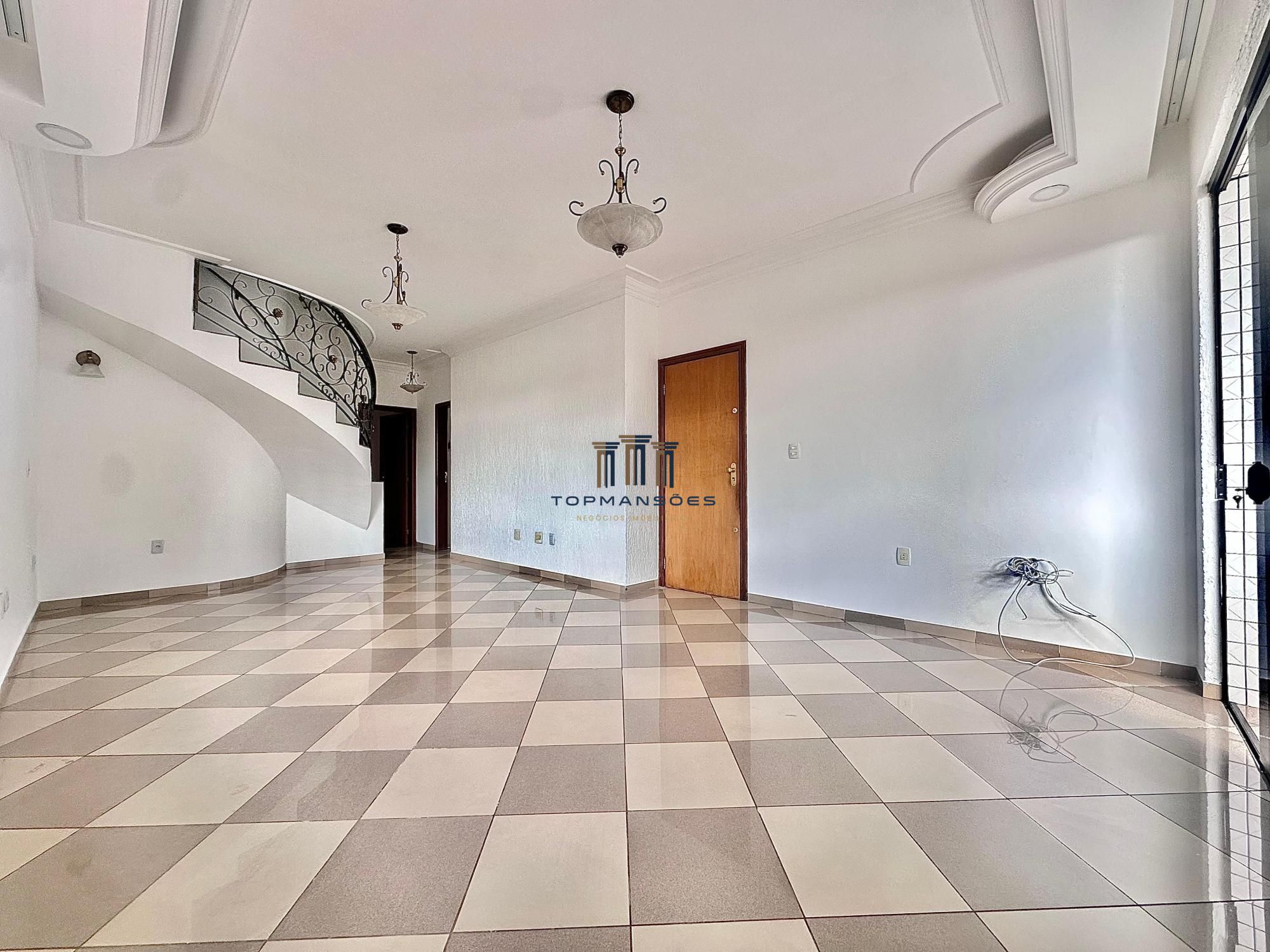 Cobertura à venda com 200m², com piscina por R$ 1.300.000,00