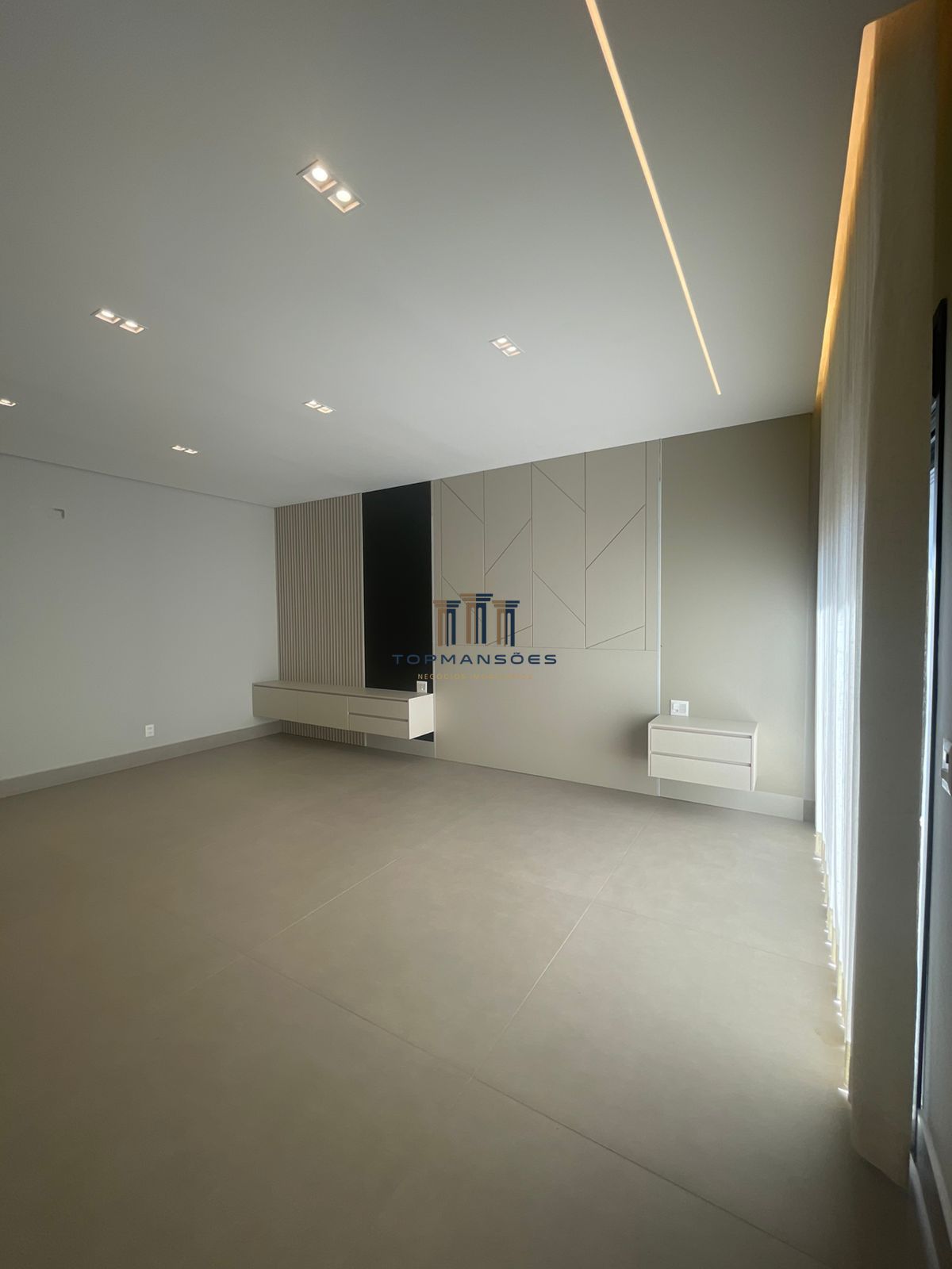 Casa de Alto Padrão 4 quartos com piscina e gourmet 583m3/ Alphaville Vespasiano