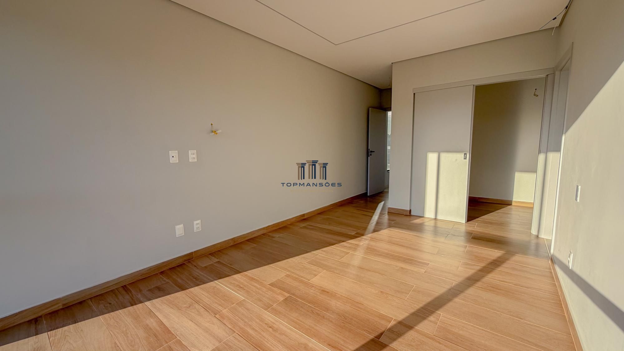 Casa nova Alphaville Vespasiano com 4 quartos, piscina, sauna e gourmet.