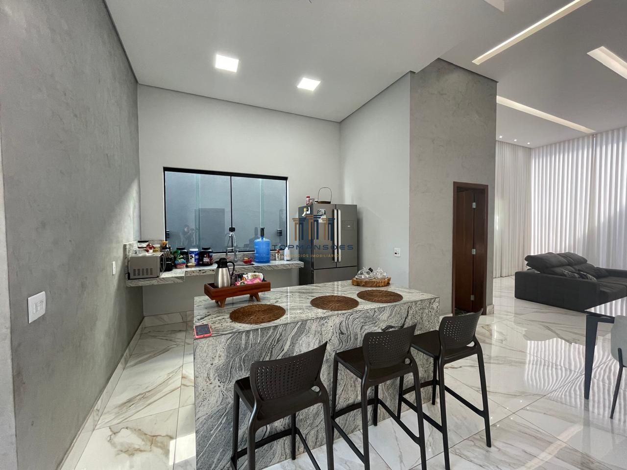 Casa de Condomínio para alugar com 3 quartos, 200m² - Foto 4