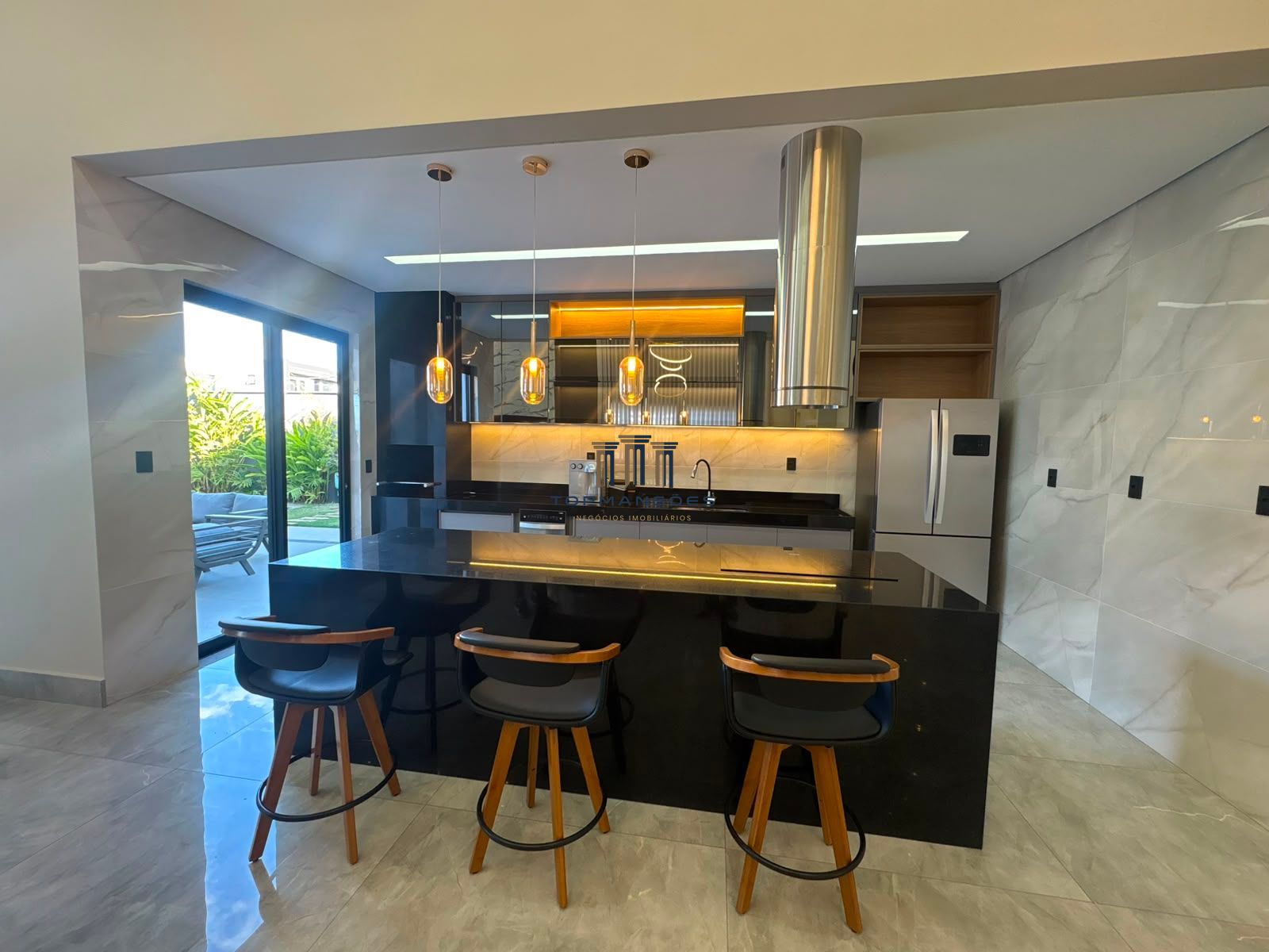 Casa em condomínio com 4 Dormitórios para alugar, 243 m² por R$ 22.000,00 Casa em condomínio com 4 Dormitórios para alugar, 243 m² por R$ 22.000,00