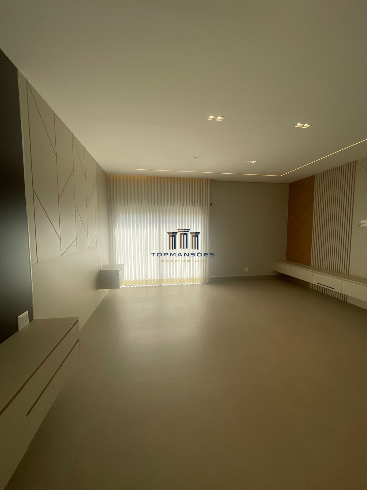 Casa de Alto Padrão 4 quartos com piscina e gourmet 583m3/ Alphaville Vespasiano