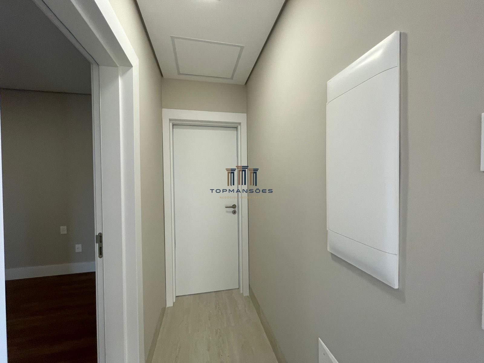 Casa Nova Alto Padrão em Condominio na Pampulha com 4 suites, Gourmet ePiscina