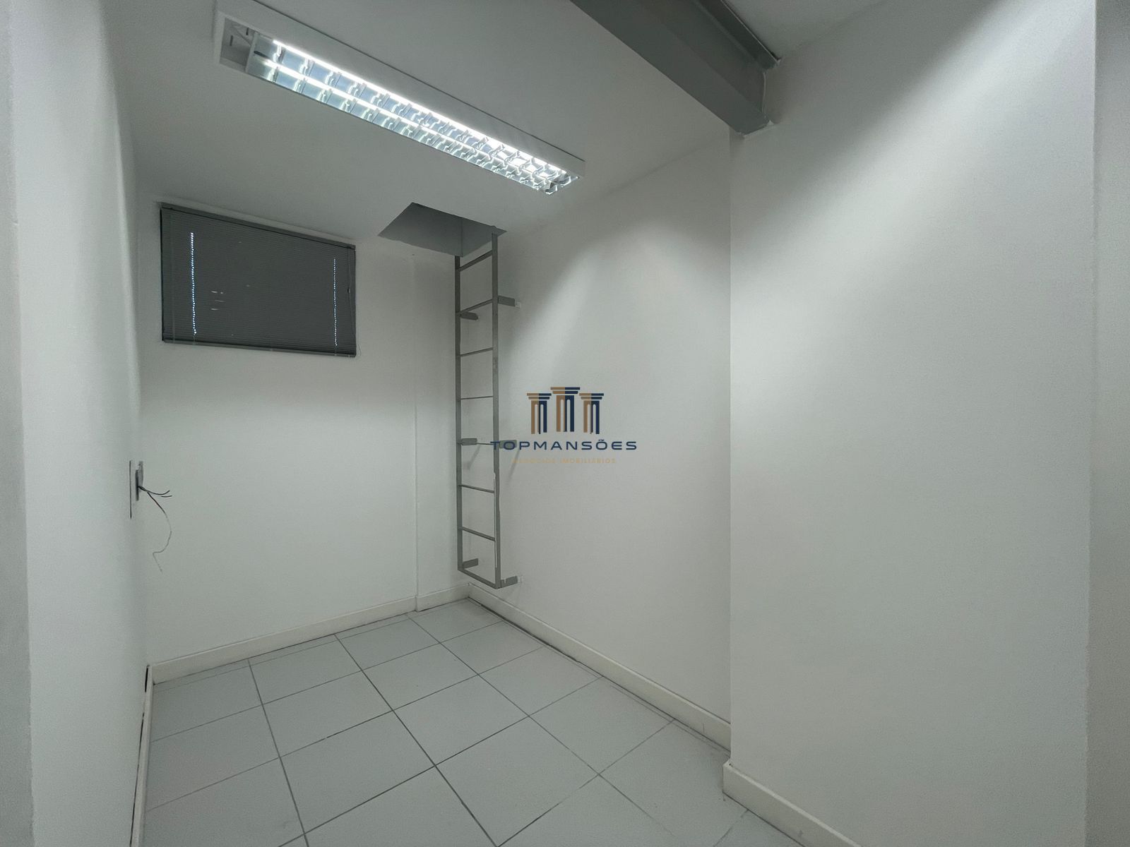 Loja/andar com 400m2 na melhor localização comercial da Pampulha!!!