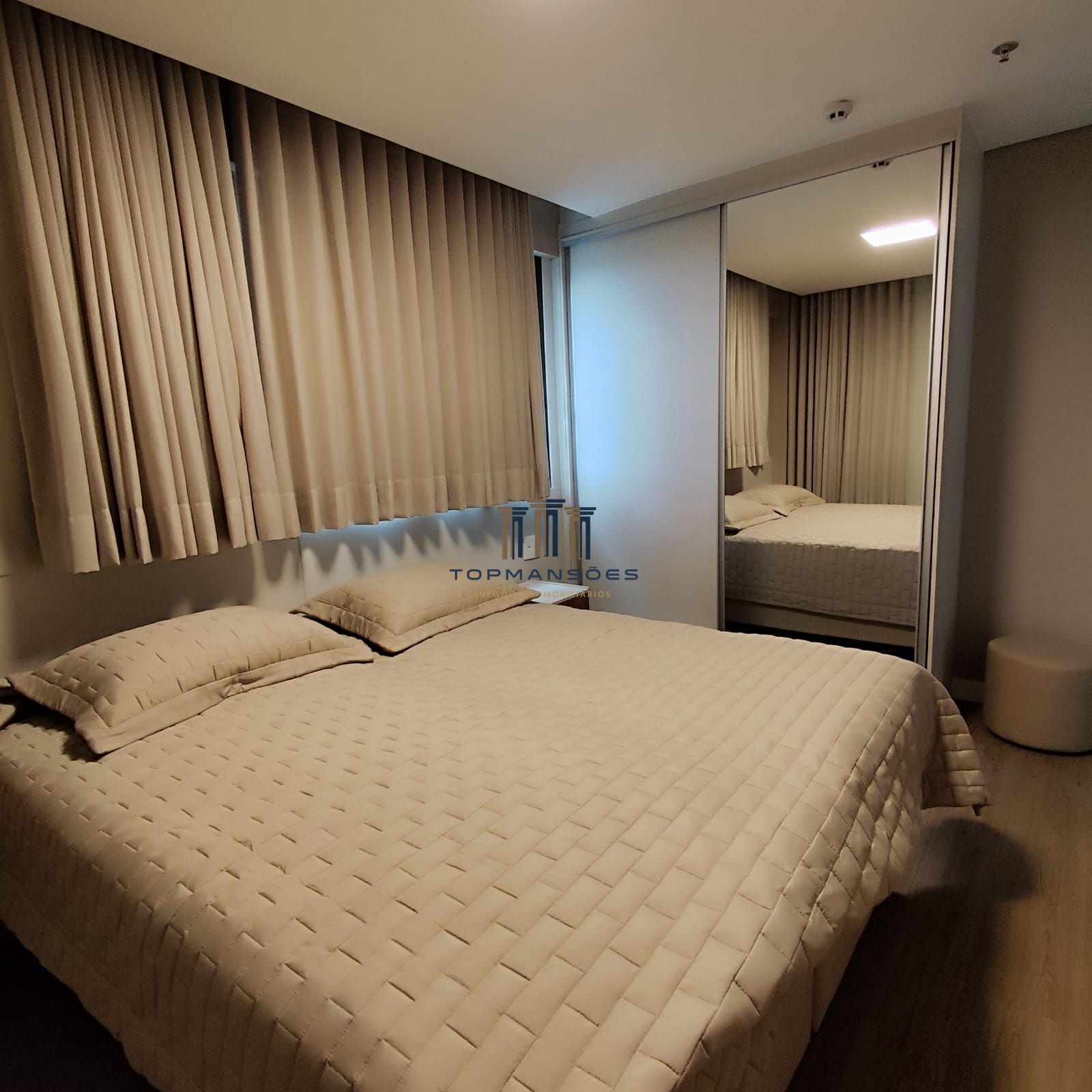 Apartamento com 2 Dormitórios à venda, 75 m² por R$ 1.690.000,00 Apartamento com 2 Dormitórios à venda, 75 m² por R$ 1.690.000,00