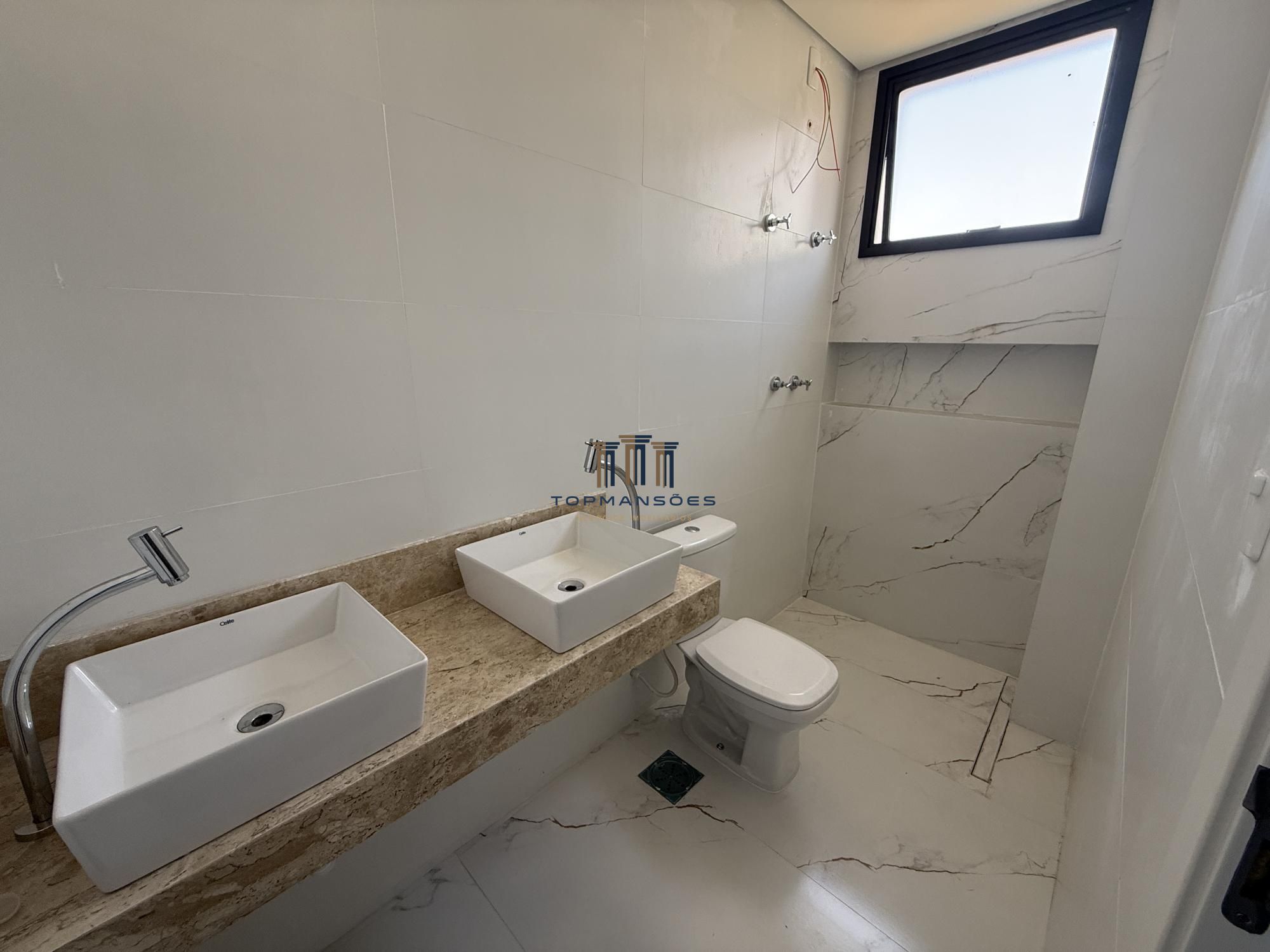 Cobertura com 180 m² por R$ 1.190.000,00 no bairro santa amé