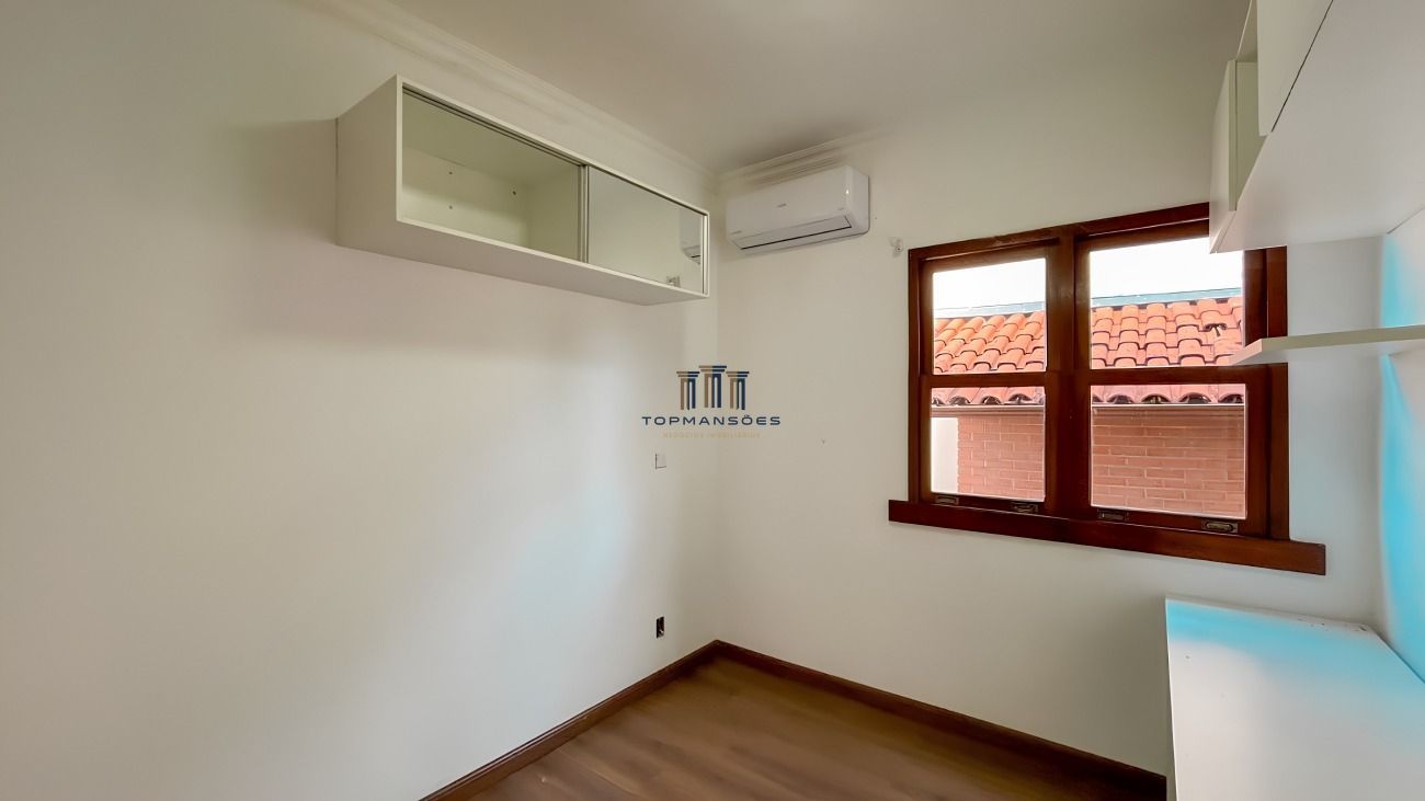 Casa em condomínio fechado com 3 quartos à venda, 130m² por 