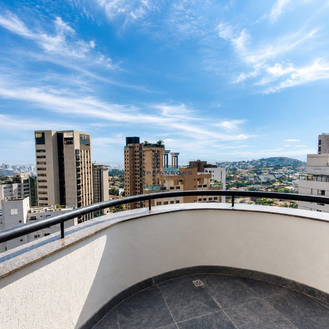 Cobertura Duplex com 3 quartos, 304 m² - no Belvedere