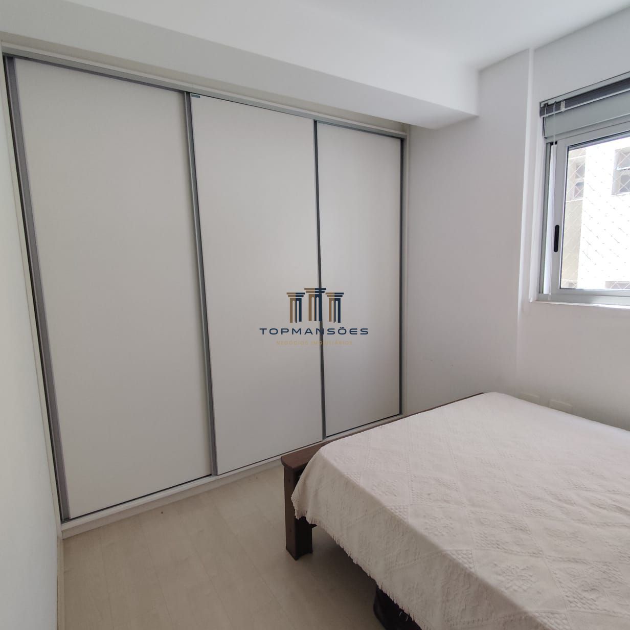 Apartamento à venda com 4 quartos, 151m² - Foto 27